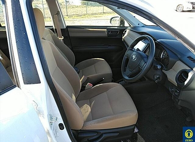 Toyota Corolla Axio full