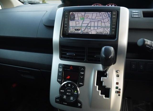 Toyota Noah S.I. full