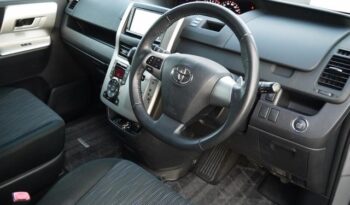 Toyota Noah S.I. (Reserved) full