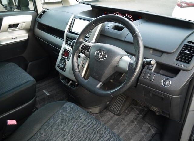 Toyota Noah S.I. full