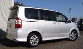 Toyota Noah S.I. (Reserved) full