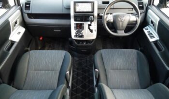 Toyota Noah S.I. (Reserved) full