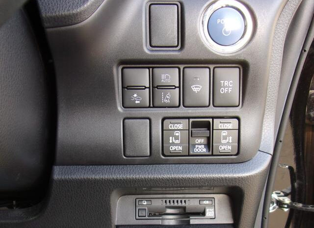 Toyota Noah full