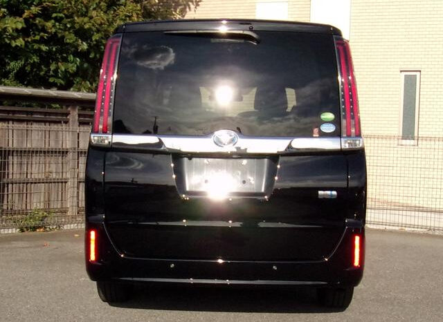 Toyota Noah full