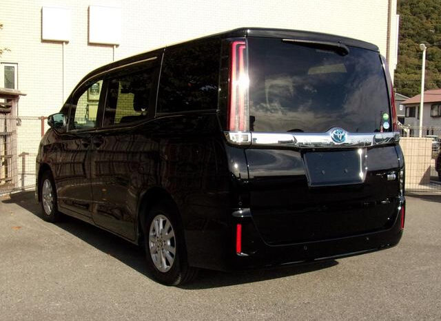 Toyota Noah full