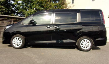 Toyota Noah full
