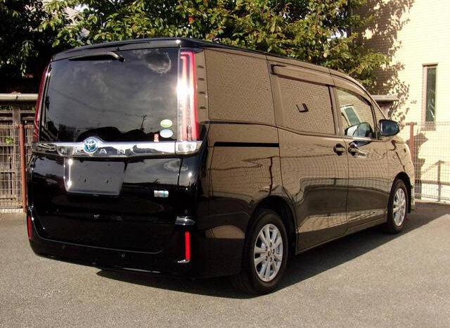 Toyota Noah full