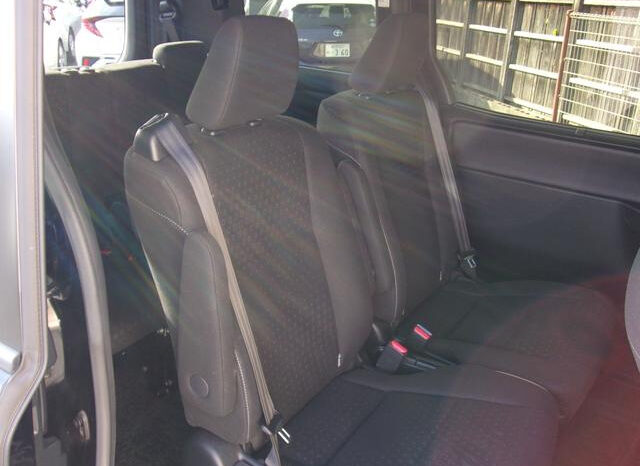 Toyota Noah full