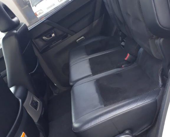 Mitsubishi Pajero 2005 full