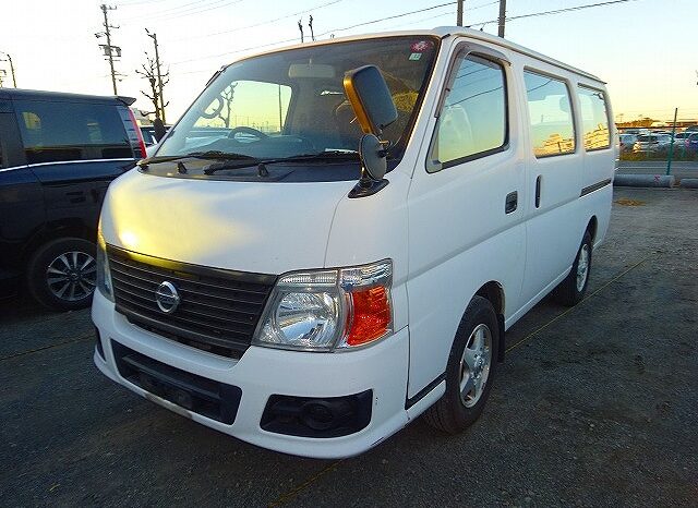 Nissan Caravan Van full