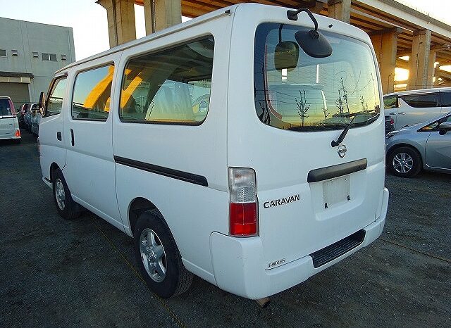 Nissan Caravan Van full