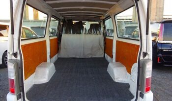 Nissan Caravan Van full