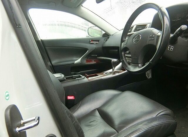 Lexus IS full