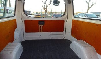 Nissan Caravan Van full