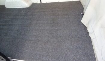 Nissan Caravan Van full
