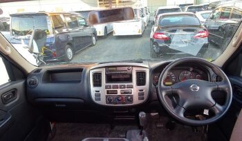 Nissan Caravan Van full