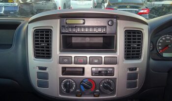 Nissan Caravan Van full