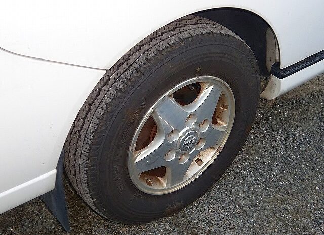 Nissan Caravan Van full