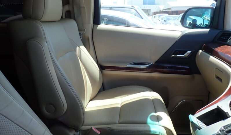 Toyota Alphard full