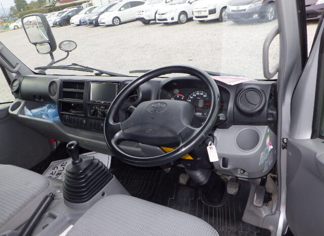 Toyota Dyna full