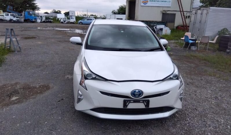 Toyota Prius (Reserved) full