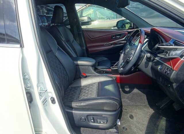 Toyota Harrier (Reserved) full