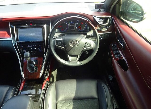 Toyota Harrier (Reserved) full