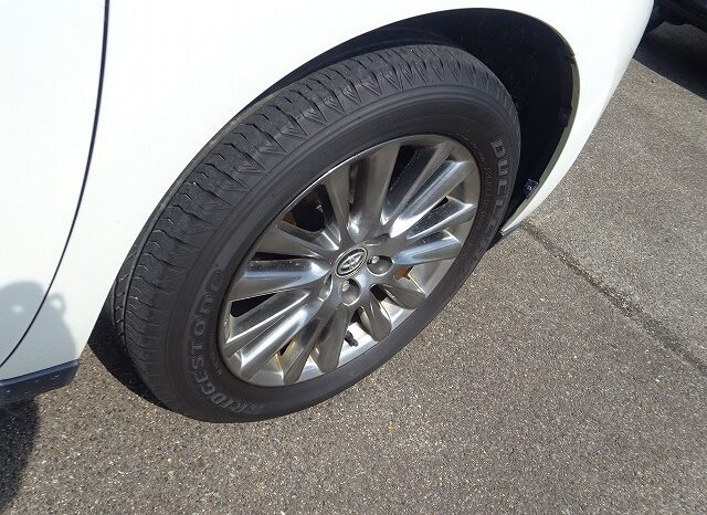 Toyota Harrier (Reserved) full