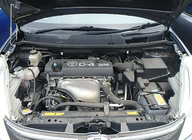 Toyota ISIS full