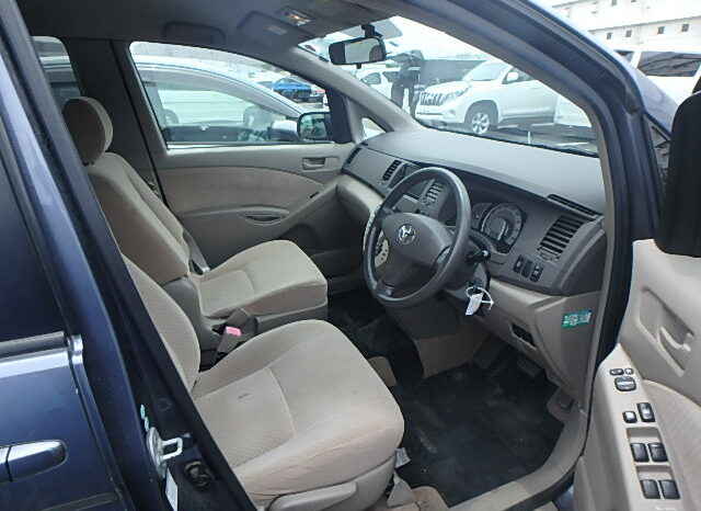 Toyota ISIS full