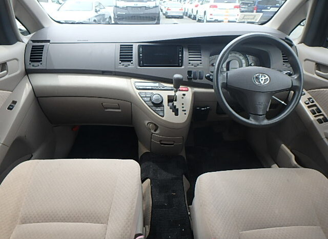 Toyota ISIS full