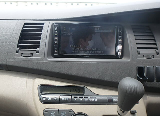 Toyota ISIS full