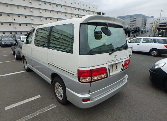 Toyota Hiace Regius full