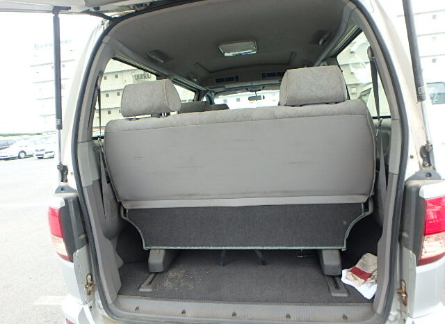 Toyota Hiace Regius full