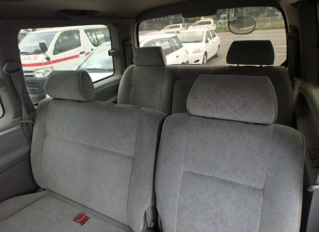Toyota Hiace Regius full