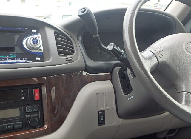 Toyota Hiace Regius full