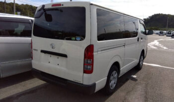 Toyota Hiace Van full