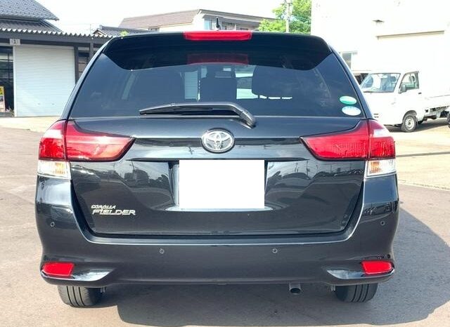 Toyota Corolla Fielder full