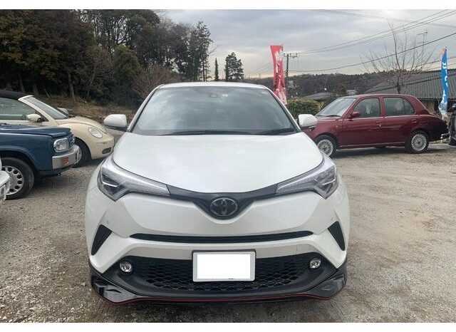 Toyota CH-R full