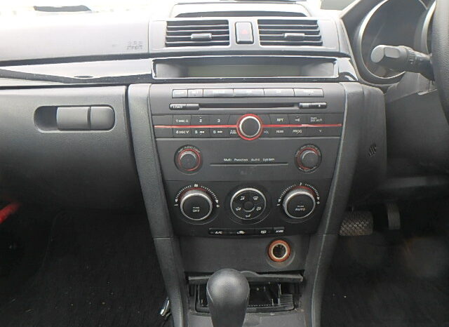 Mazda Axela full