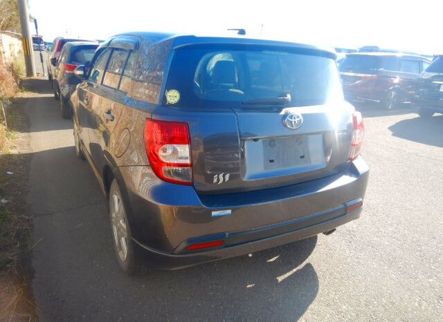 Toyota IST full