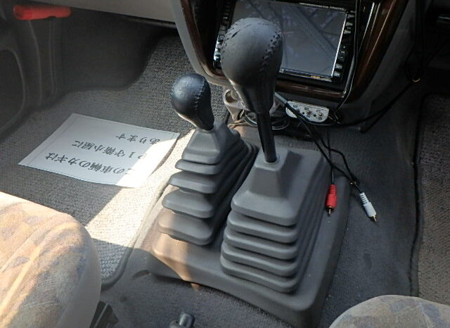 Nissan Datsun Pickup full