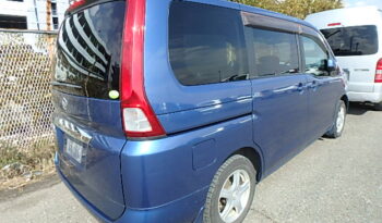 Nissan Serena full