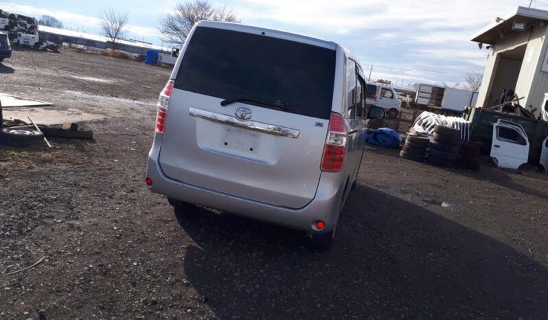 Toyota Noah full