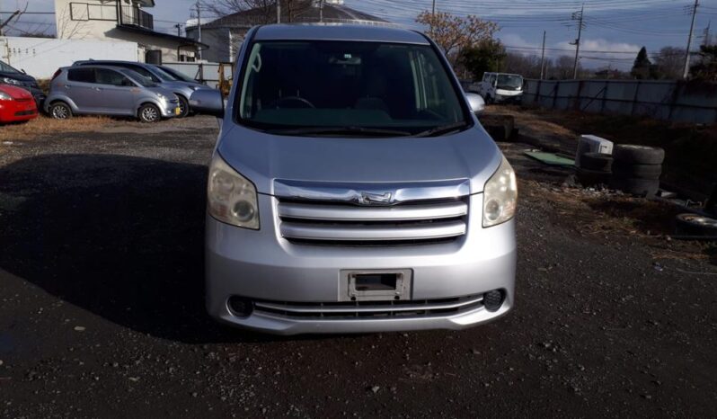Toyota Noah full