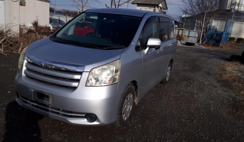 Toyota Noah full