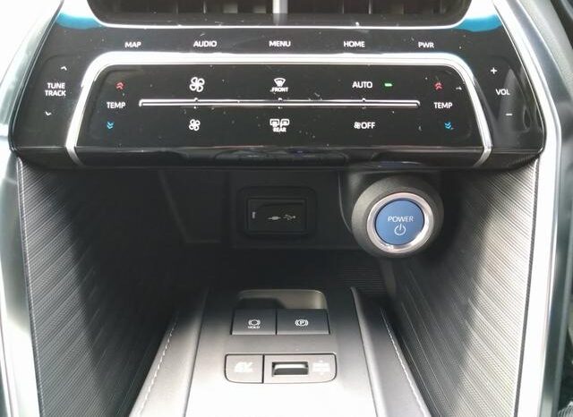 Toyota Harrier (Reserved) full