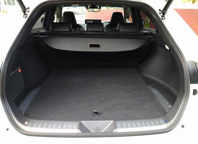Toyota Harrier (Reserved) full