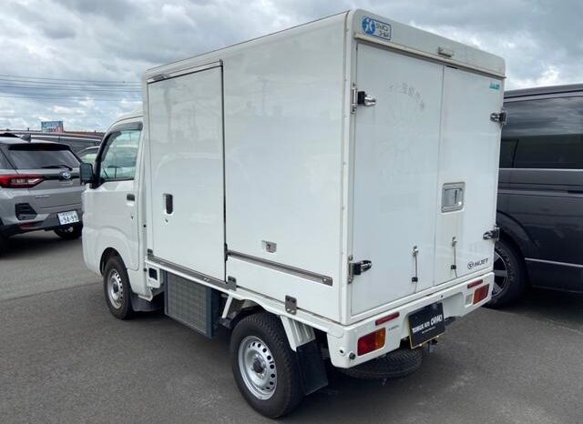 Daihatsu Hijet Freezer Truck full