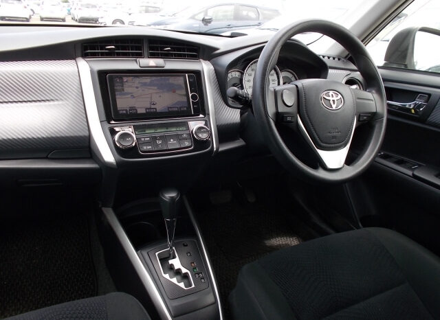Toyota Corolla Fielder full